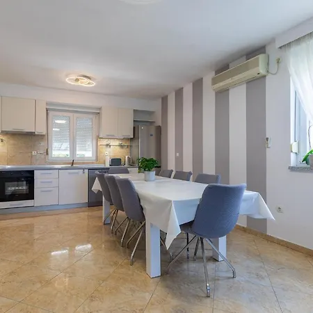 Anita Apartman *