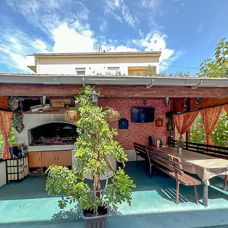 Apartment Anita Zadar