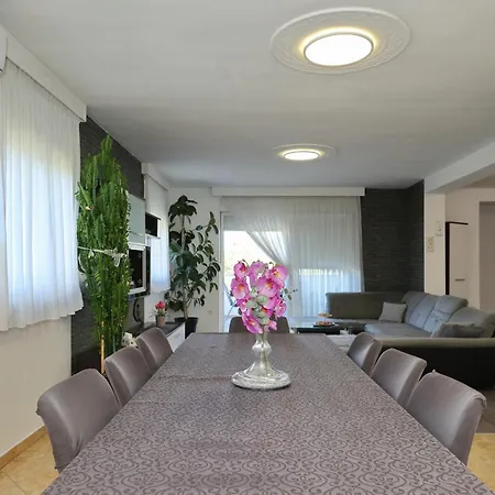 Apartament Anita *